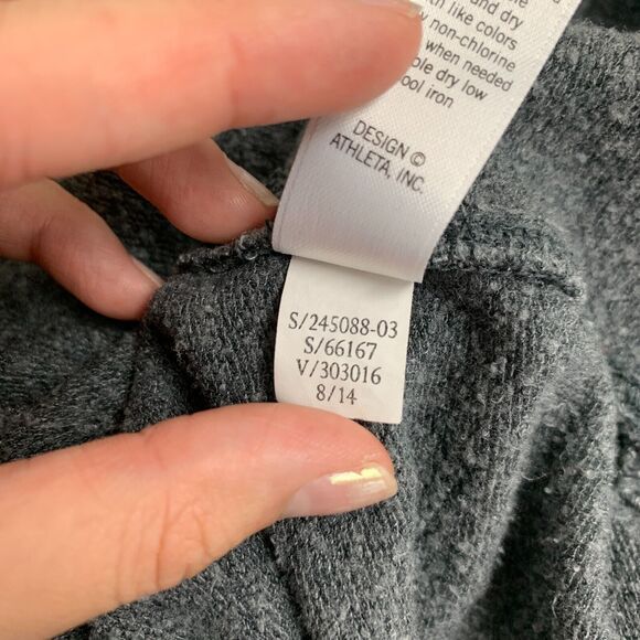 Athleta Studio Scoop Neck Sweater Womens XS Extra Small Oversized Thumbholes Top - Picture 11 of 13